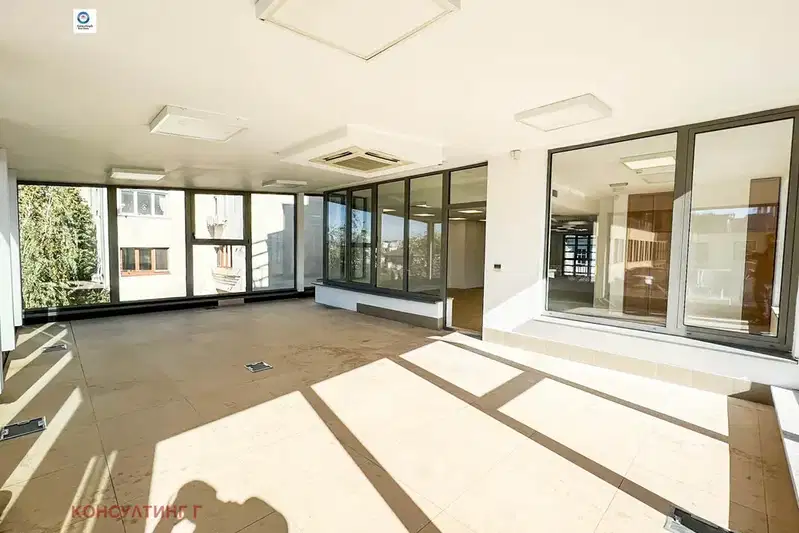Office in Sofiya, Centyr