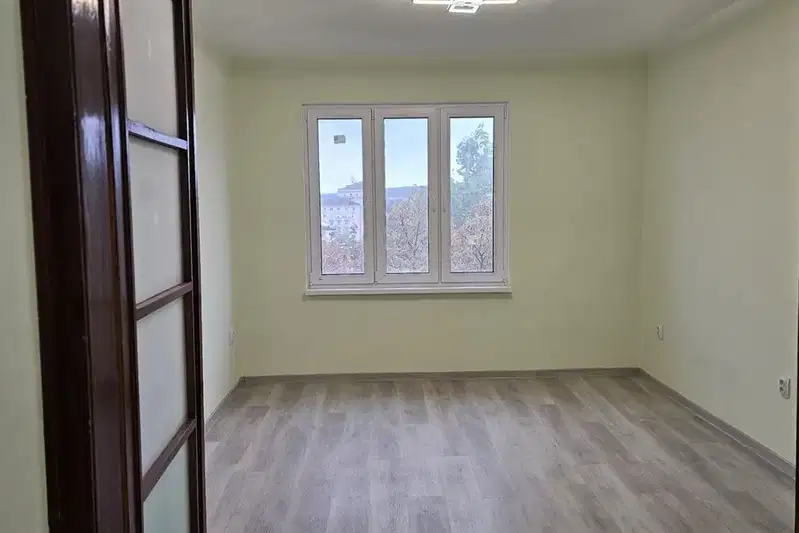 Office in Sofiya, Centyr