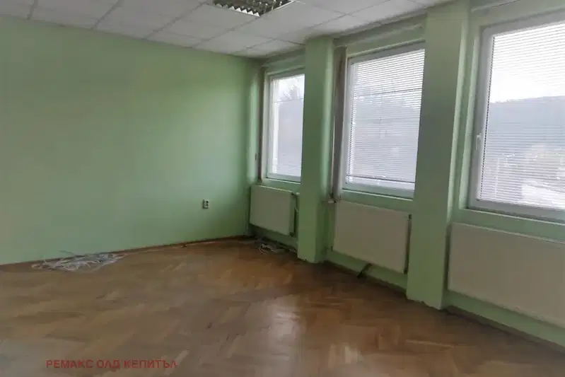 Office in Veliko Tyrnovo, Centyr