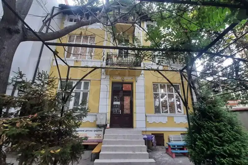 Office in Varna, Centyr