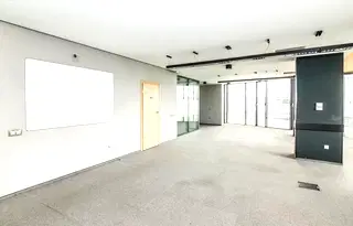Офис в София, Изток