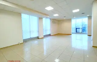 Офис във Варна, Метро