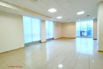 Офис във Варна, Метро