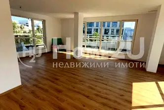 Офис в София, Младост 1