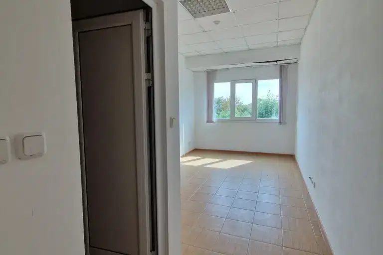Офис в София, Орландовци