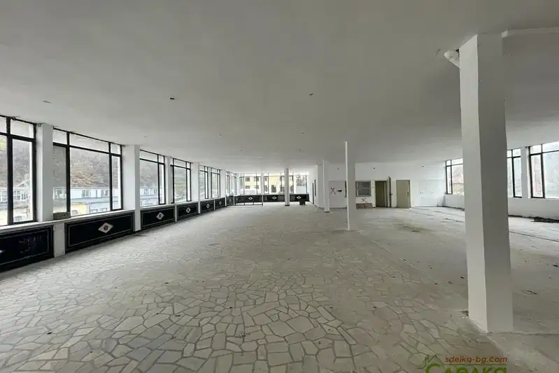 Industrial Building in Gabrovo, Promishlena Zona