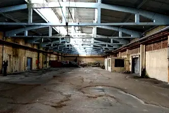 Промишлена сграда в Ловеч, Промишлена зона - Изток