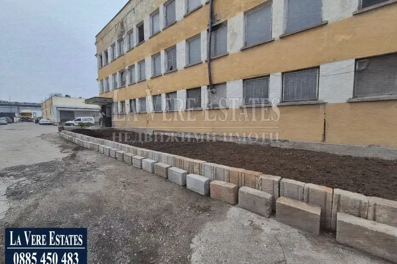 Industrial Building in Ruse, Promishlena Zona - Iztok