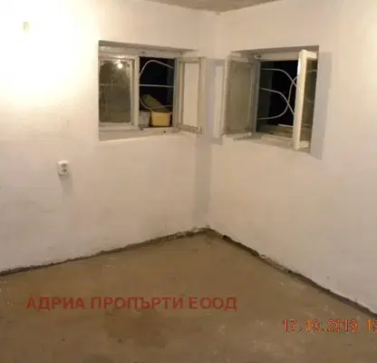 Снимка 3 — Склад в София, Яворов