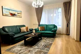 Тристаен апартамент в Бургас, Център