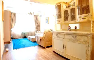 Тристаен апартамент в София, Център