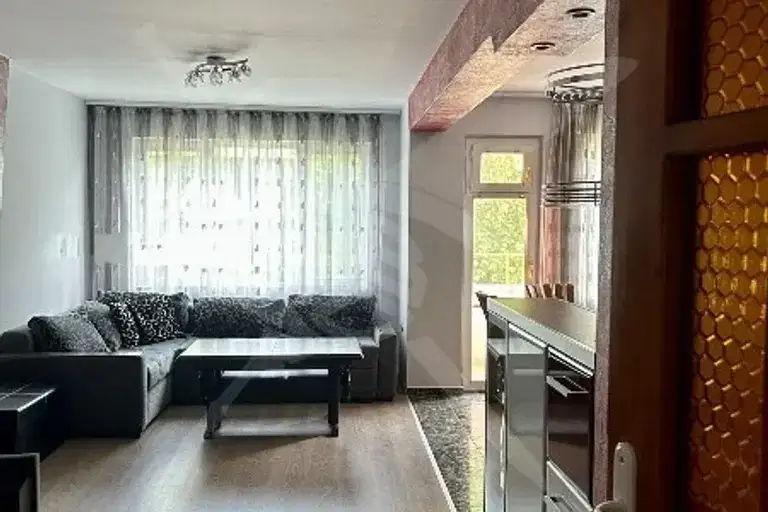 Тристаен апартамент в Пловдив, Център