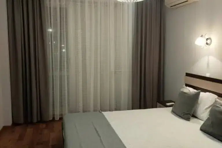 3-bedroom apartment in Burgas, Centyr