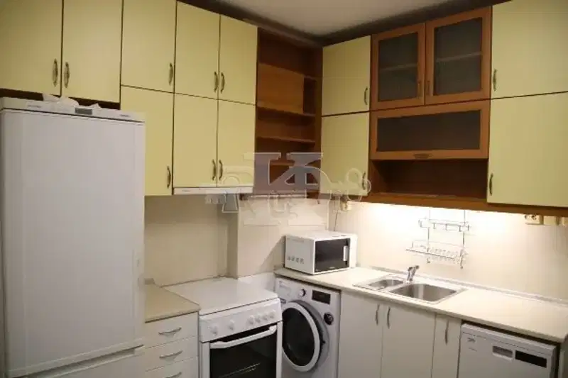 3-bedroom apartment in Varna, Centyr