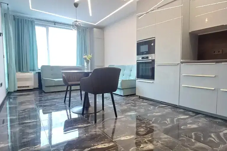 Тристаен апартамент с тераса до Южен парк в Кръстова вада, София