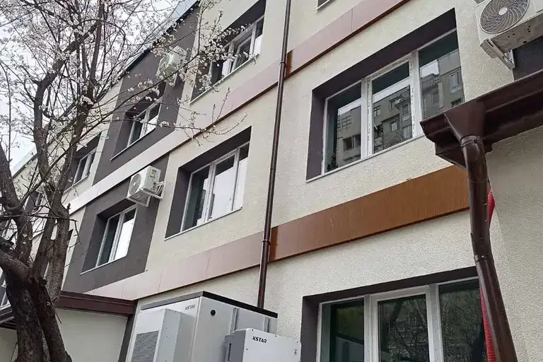 Тристаен апартамент в София, Лагера