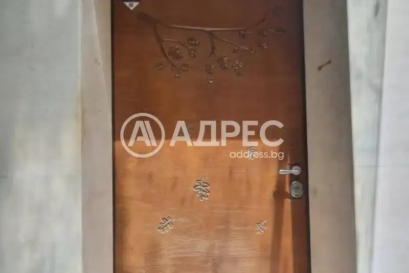 Тристаен апартамент в София, Лозенец
