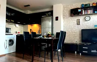 Тристаен апартамент в Бургас, Сарафово