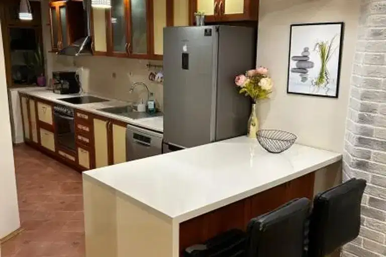 3-bedroom apartment in Burgas, Vyzrajdane