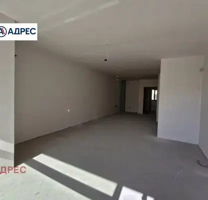 Снимка 2 — Многостаен 4-стаен апартамент с тераса в Бриз, Варна
