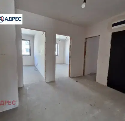 Снимка 5 — Многостаен 4-стаен апартамент с тераса в Бриз, Варна