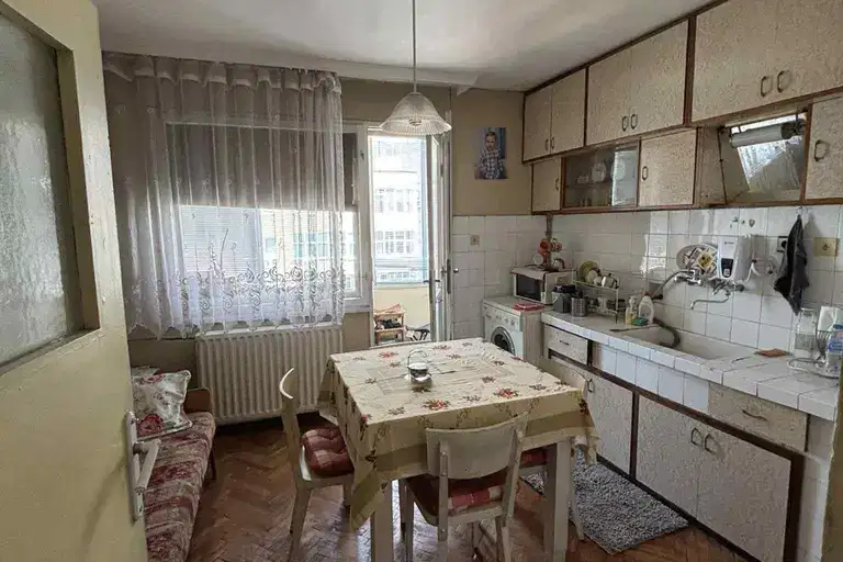 4-bedroom apartment in Veliko Tyrnovo, Centyr
