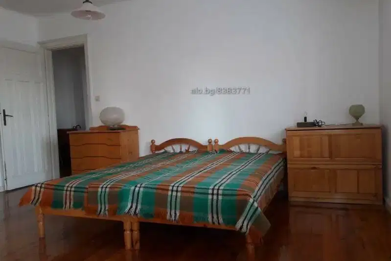 4-bedroom apartment in Burgas, Centyr
