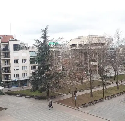 Снимка 2 — Многостаен апартамент в Русе, Център
