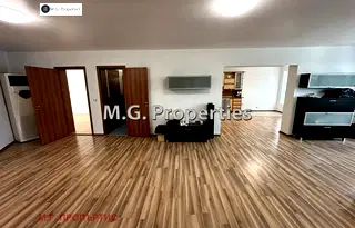 Многостаен апартамент в Добрич, Център