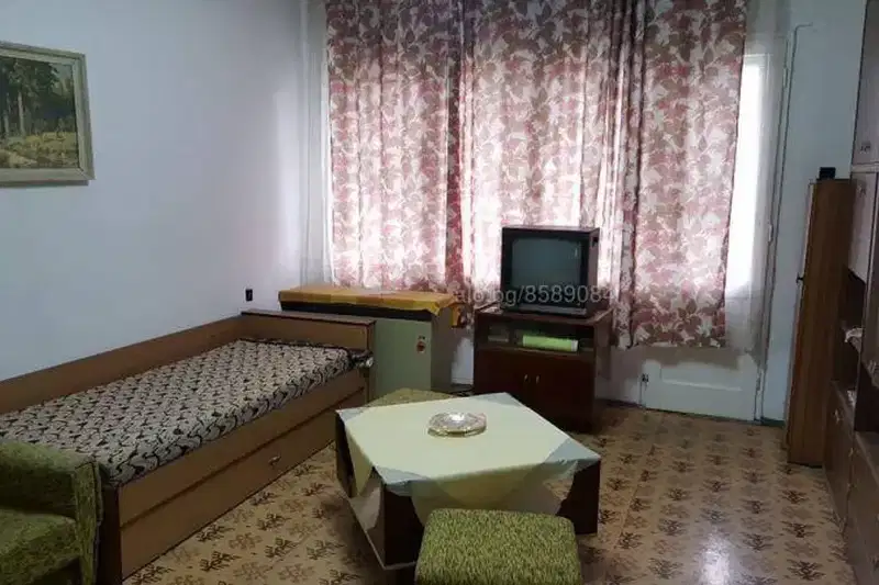 4-bedroom apartment in Burgas, Centyr