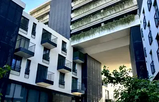 Просторен 4-стаен апартамент с тераса в Чайка, Варна