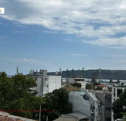 Снимка 3 — Многостаен апартамент във Варна, Гръцка махала