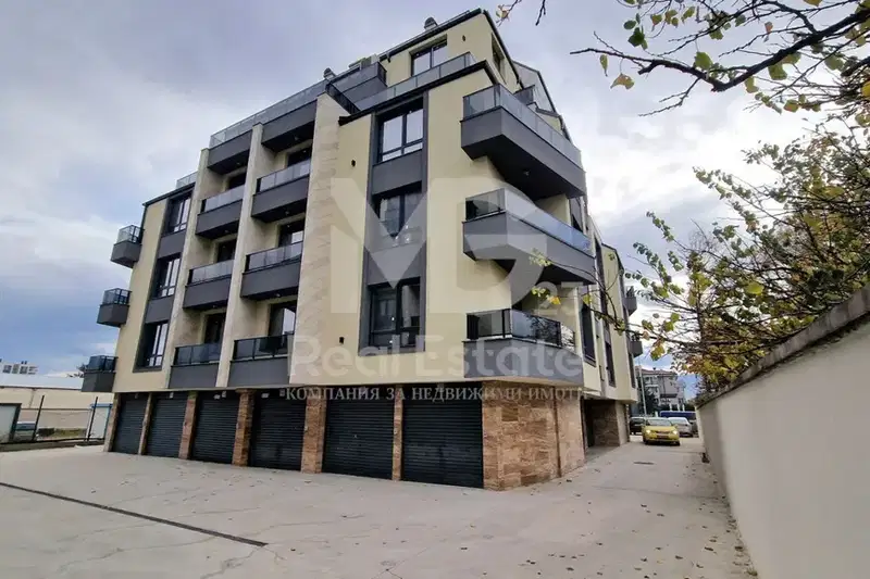 4-bedroom apartment in Plovdiv, Hristo Smirnenski