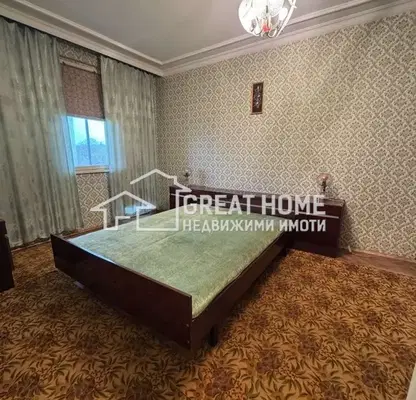 Снимка 2 — Многостаен апартамент 4 стаи в Търговище, Вароша с гараж