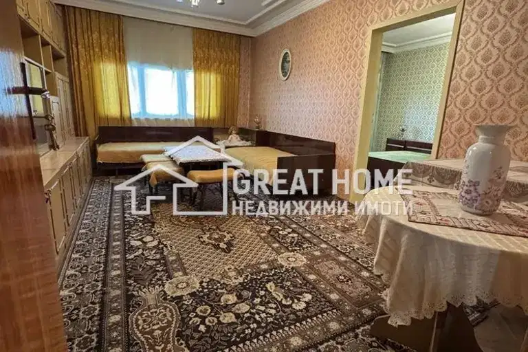 4-bedroom apartment in Tyrgovishte, Varosha