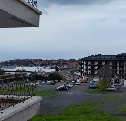 Снимка 4 — Многостаен апартамент в Бургас, Несебър