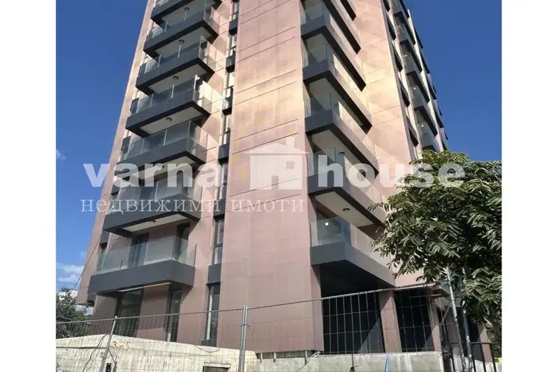 Двустаен апартамент с морска панорама в Левски 1, Варна