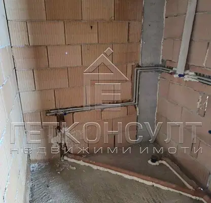 Снимка 5 — Двустаен апартамент с панорамна гледка в м-т Пчелина, Варна