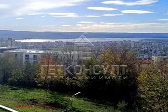 Двустаен апартамент с панорамна гледка в м-т Пчелина, Варна