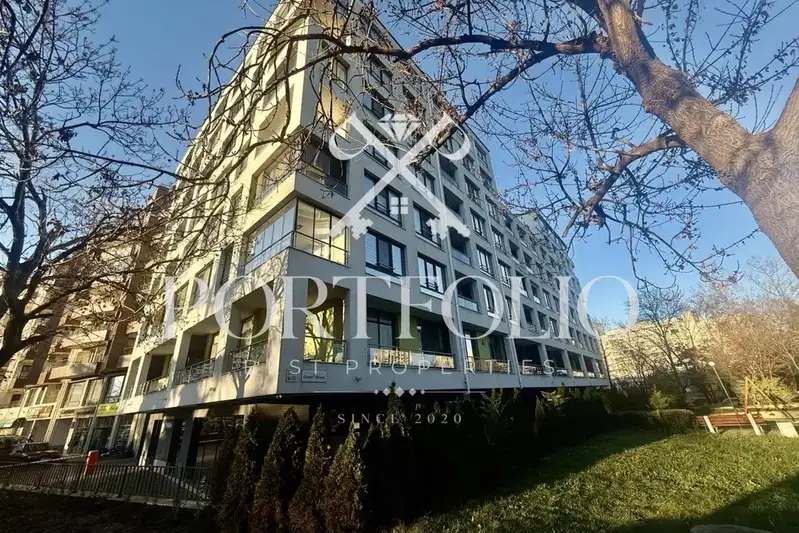 Просторен 2-стаен апартамент с тераса в Славейков, Бургас