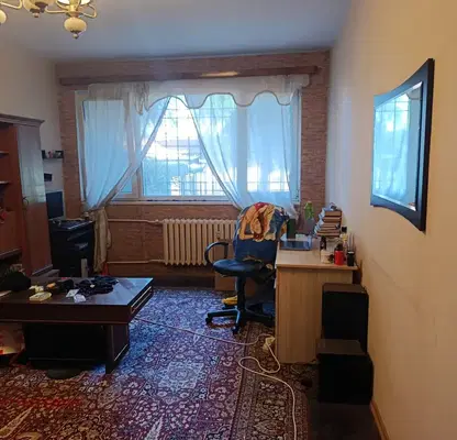 Снимка 5 — Двустаен апартамент с дъбов паркет в Света Троица, София