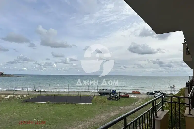 Двустаен апартамент в Бургас, Ахелой