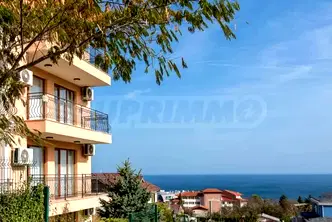 Двустаен апартамент във Варна, Бяла