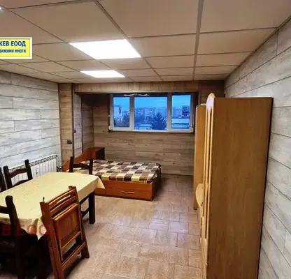 Снимка 2 — Едностаен апартамент с южно изложение в Сухата река, София