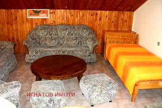 Етаж от къща в Пазарджик, Център