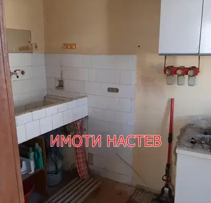 Photo 2 — Floor of House in Shumen, Kurshun Cheshma
