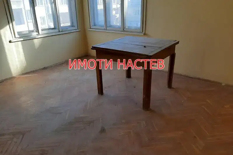 Етаж от къща в Шумен, Куршун чешма