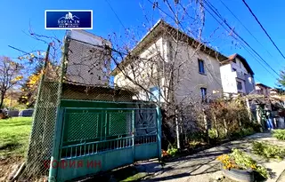 Етаж от къща в Кюстендил, Могилата