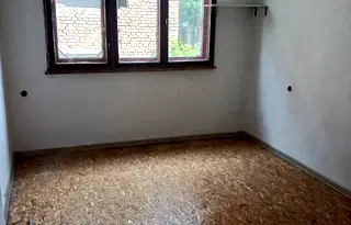 Етаж от къща в Плевен, Широк център