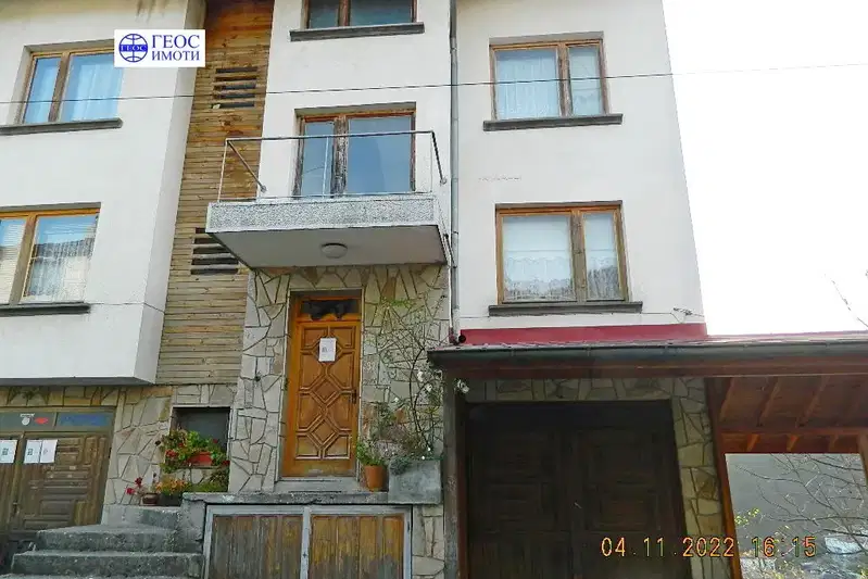Етаж от къща в Смолян, Устово